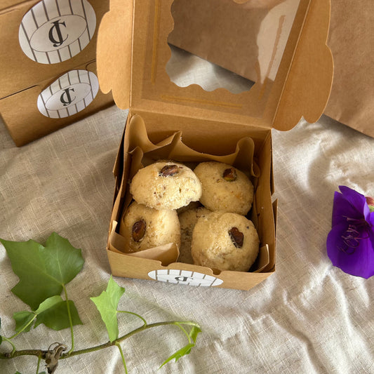 Polvorones con pistache — غريبة (Ghraybeh)